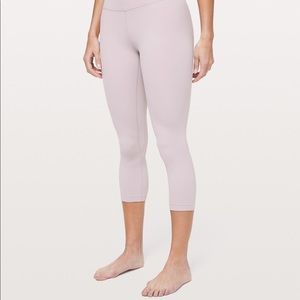 lululemon athletica Pants - NWT Lululemon Align Crop leggings 21” lululemon athletica Pants - NWT Lululemon Align Crop leggings 21”
